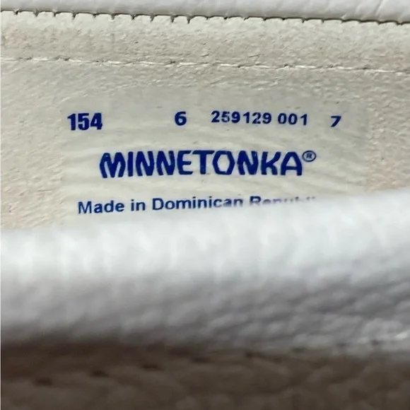 White Leather Minnetonka Thunderbird Moccasins - Picture 8 of 8